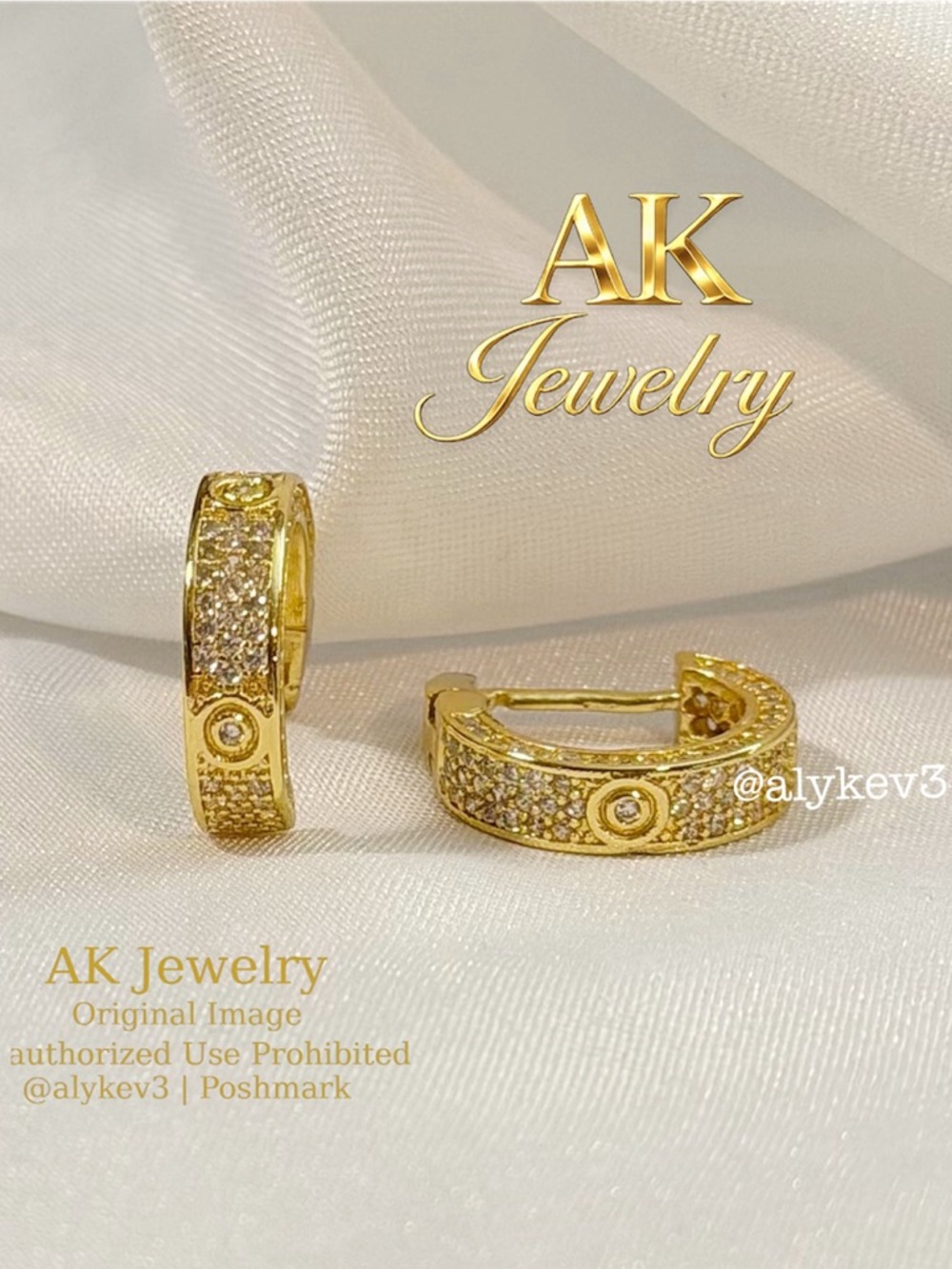 💎LUXURY EARRINGS Diamond cz Gold Huggie Elegant Classy Hoops, Pierced, Love